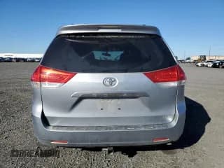 ✅ 2011 Toyota Sienna LE • VIN: 5TDKK3DC4BS098118 • Лот: 85173645. Опубликован ранее на Copart с пробегом 177 095 миль. Бесплатный доступ к архиву аукционных продаж из США и подробный отчёт об истории автомобиля на DreamBid. Изображение 6.