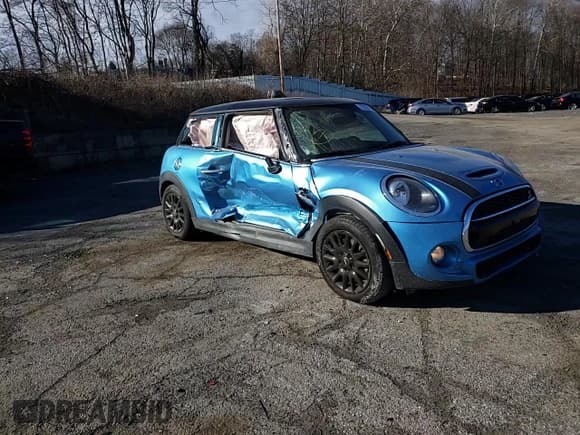 ✅ 2019 MINI Hardtop Cooper S • VIN: WMWXP7C51K2A54375 • Lot: 72500142. Wystawiony na Copart z przebiegiem 27 112 mil. Bezpłatny archiwum sprzedaży aukcyjnych z USA i szczegółowy raport historii pojazdu na DreamBid. Zdjęcie 10.