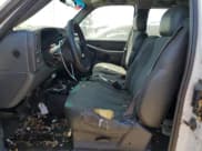 ✅ 2001 Chevrolet Silverado 2500HD LS • VIN: 1GCHK29U81E232882 • Lot: 59601115. Wystawiony na Copart z przebiegiem Nie podano. Bezpłatny archiwum sprzedaży aukcyjnych z USA i szczegółowy raport historii pojazdu na DreamBid. Zdjęcie 7.