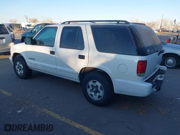 ✅ 2004 Chevrolet Blazer LS • VIN: 1GNDT13X34K161001 • Lot: 41432856. Wystawiony na IAAI z przebiegiem Nie podano. Bezpłatny archiwum sprzedaży aukcyjnych z USA i szczegółowy raport historii pojazdu na DreamBid. Zdjęcie 3.