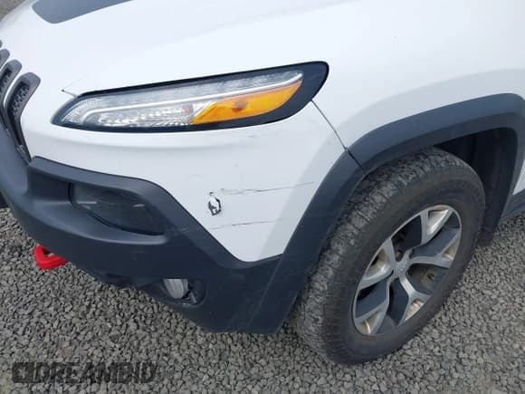 ✅ 2017 Jeep Cherokee Trailhawk L Plus • VIN: 1C4PJMBS2HD218558 • Lot: 42239283. Wystawiony na IAAI z przebiegiem 147 838 mil. Bezpłatny archiwum sprzedaży aukcyjnych z USA i szczegółowy raport historii pojazdu na DreamBid. Zdjęcie 17.