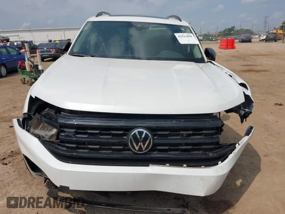 ✅ 2023 Volkswagen Atlas SEL R-Line Black • VIN: 1V2SR2CA3PC535068 • Lot: 42921898. Wystawiony na IAAI z przebiegiem 43 140 mil. Bezpłatny archiwum sprzedaży aukcyjnych z USA i szczegółowy raport historii pojazdu na DreamBid. Zdjęcie 12.