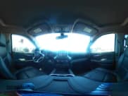 ✅ 2020 Chevrolet Silverado 1500 RST • VIN: 3GCUYEED1LG126855 • Lot: 42819335. Wystawiony na IAAI z przebiegiem 82 684 mil. Bezpłatny archiwum sprzedaży aukcyjnych z USA i szczegółowy raport historii pojazdu na DreamBid. Zdjęcie 19.