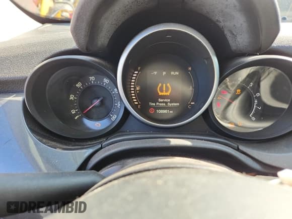 ✅ 2016 FIAT 500X Trekking • VIN: ZFBCFXCT0GP337125 • Lot: 90133965. Wystawiony na Copart z przebiegiem 108 961 mil. Bezpłatny archiwum sprzedaży aukcyjnych z USA i szczegółowy raport historii pojazdu na DreamBid. Zdjęcie 9.