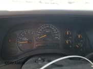 ✅ 2004 Chevrolet Suburban LT • VIN: 1GNEC16ZX4J141691 • Лот: 80963324. Опубликован ранее на Copart с пробегом 381 337 миль. Бесплатный доступ к архиву аукционных продаж из США и подробный отчёт об истории автомобиля на DreamBid. Изображение 9.