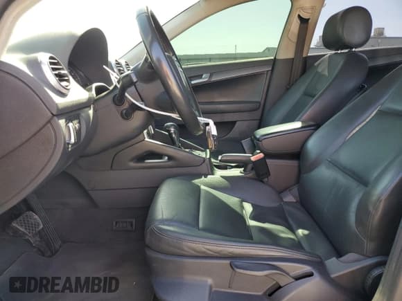 ✅ 2010 Audi A3 Premium • VIN: WAUBEBFM8AA113171 • Lot: 77780924. Listed on Copart with 193,739 mi. Free auction sales archive from the USA and detailed vehicle history report at DreamBid. Image 7.