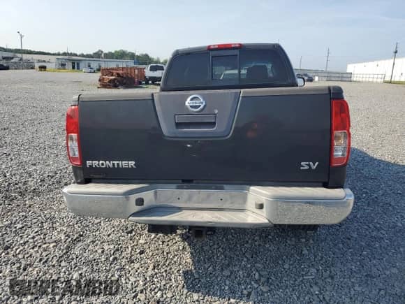 2011 Nissan Frontier SV z VIN 1N6AD0CU8BC443373, wystawiony jako Copart lot #58720295 z przebiegiem 207 355 mil mil oraz Szkoda całkowita • Salvage title. Historia ofert i sprzedaży dostępna na DreamBid. Obrazek 6.