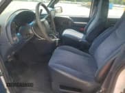 ✅ 2000 GMC Safari • VIN: 1GKEL19W4YB543169 • Лот: 61695185. Опубликован ранее на Copart с пробегом 116 735 миль. Бесплатный доступ к архиву аукционных продаж из США и подробный отчёт об истории автомобиля на DreamBid. Изображение 7.