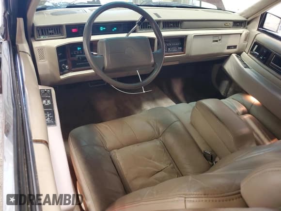 ✅ 1992 Cadillac DeVille • VIN: 1G6CD13B5N4278268 • Lot: 86127065. Listed on Copart with 69,524 mi. Free auction sales archive from the USA and detailed vehicle history report at DreamBid. Image 8.