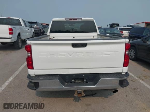 ✅ 2022 Chevrolet Silverado 2500HD Work Truck • VIN: 1GC2YLE78NF332510 • Lot: 42390090. Wystawiony na IAAI z przebiegiem 110 672 mil. Bezpłatny archiwum sprzedaży aukcyjnych z USA i szczegółowy raport historii pojazdu na DreamBid. Zdjęcie 17.