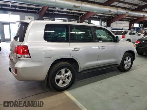 ✅ 2008 Toyota Land Cruiser • VIN: JTMHY05J684000585 • Lot: 72753584. Listed on Copart with 393,625 mi. Free auction sales archive from the USA and detailed vehicle history report at DreamBid. Image 3.