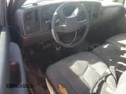 ✅ 2005 GMC Sierra 1500 Work Truck • VIN: 1GTEC19X35Z243940 • Лот: 86164165. Опубликован ранее на Copart с пробегом 43 962 миль. Бесплатный доступ к архиву аукционных продаж из США и подробный отчёт об истории автомобиля на DreamBid. Изображение 8.