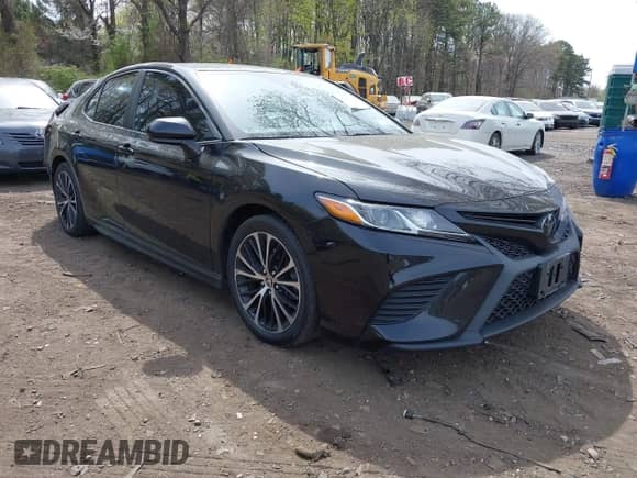 2020 Toyota Camry SE with VIN 4T1G11BK5LU007163, listed as a IAAI auction lot 42117116 with 60,612 mi miles and . Bid and sale history available at DreamBid. Image 1.