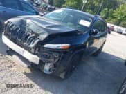 ✅ 2018 Jeep Cherokee Latitude • VIN: 1C4PJLCB0JD542574 • Lot: 42506963. Listed on IAAI with 82,474 mi. Free auction sales archive from the USA and detailed vehicle history report at DreamBid. Image 17.