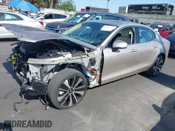 ✅ 2023 Volvo S60 • VIN: 7JRH60FA9PG234609 • Lot: 42207761. Wystawiony na IAAI z przebiegiem 14 845 mil. Bezpłatny archiwum sprzedaży aukcyjnych z USA i szczegółowy raport historii pojazdu na DreamBid. Zdjęcie 20.