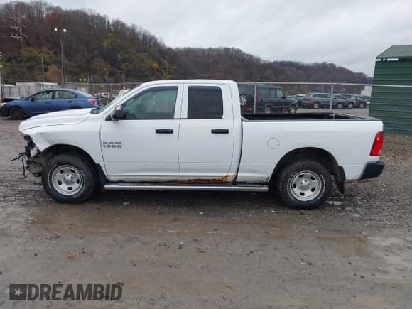 ✅ 2015 Ram 1500 Tradesman • VIN: 1C6RR7FG4FS745915 • Lot: 43796289. Listed on IAAI with 140,822 mi. Free auction sales archive from the USA and detailed vehicle history report at DreamBid. Image 15.
