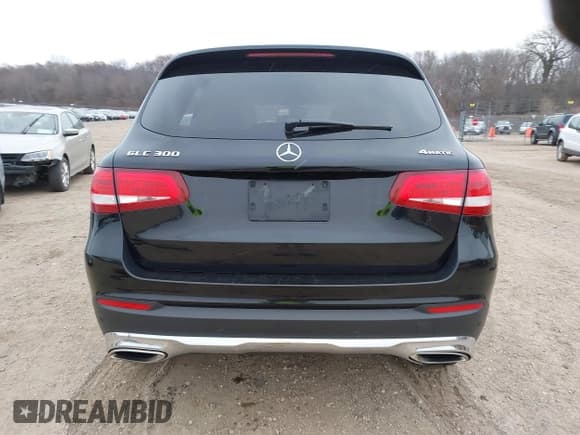 ✅ 2017 Mercedes-Benz GLC 300 • VIN: WDC0G4KB7HF176838 • Lot: 40956814. Wystawiony na IAAI z przebiegiem 132 201 mil. Bezpłatny archiwum sprzedaży aukcyjnych z USA i szczegółowy raport historii pojazdu na DreamBid. Zdjęcie 16.