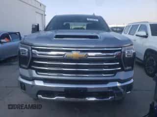 2024 Chevrolet Silverado 3500HD LTZ с VIN 2GC4YUEYXR1174613, выставлен на аукционе Copart как лот 83714764 с пробегом 7 123 миль миль и Списание • Salvage title. История ставок и продаж доступна на DreamBid. Изображение 5.