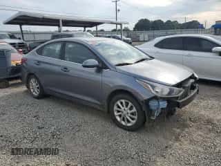 2019 Hyundai Accent SE z VIN 3KPC24A30KE045540, wystawiony jako Copart lot #70017714 z przebiegiem 52 842 mil mil oraz Czysty tytuł • Clean title. Historia ofert i sprzedaży dostępna na DreamBid. Obrazek 4.