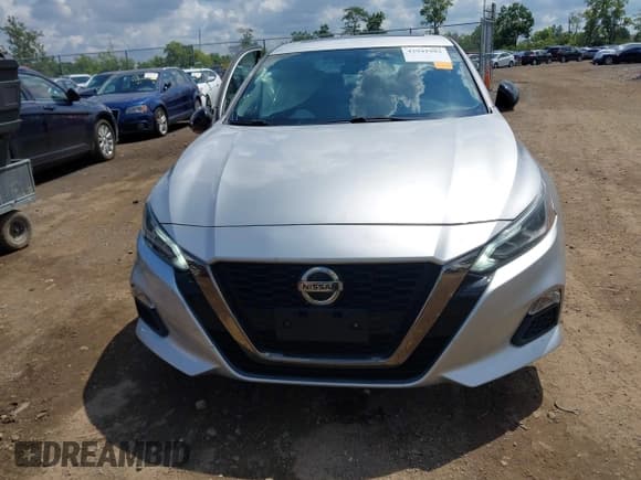 ✅ 2019 Nissan Altima SR • VIN: 1N4BL4CW3KC144477 • Lot: 42941982. Listed on IAAI with 53,958 mi. Free auction sales archive from the USA and detailed vehicle history report at DreamBid. Image 12.