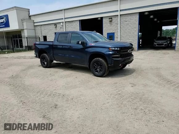 ✅ 2021 Chevrolet Silverado 1500 LT Trail Boss • VIN: 3GCPYFED5MG212593 • Lot: 65047244. Wystawiony na Copart z przebiegiem 40 920 mil. Bezpłatny archiwum sprzedaży aukcyjnych z USA i szczegółowy raport historii pojazdu na DreamBid. Zdjęcie 11.