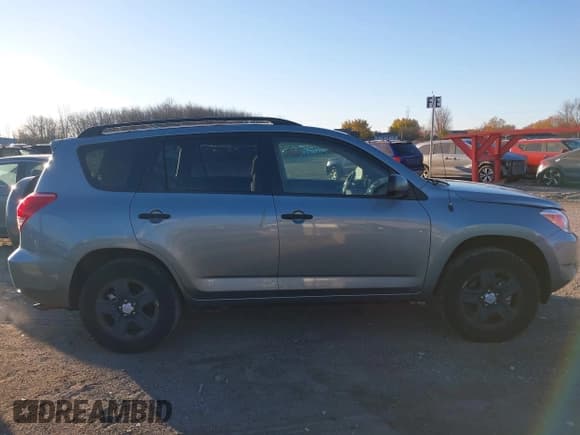✅ 2008 Toyota RAV4 • VIN: JTMBD35V985205172 • Лот: 43672108. Опубликован ранее на IAAI с пробегом 146 847 миль. Бесплатный доступ к архиву аукционных продаж из США и подробный отчёт об истории автомобиля на DreamBid. Изображение 13.