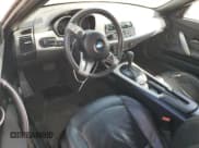 ✅ 2005 BMW Z4 2.5i • VIN: 4USBT33575LS58430 • Lot: 77840514. Wystawiony na Copart z przebiegiem 57 834 mil. Bezpłatny archiwum sprzedaży aukcyjnych z USA i szczegółowy raport historii pojazdu na DreamBid. Zdjęcie 8.