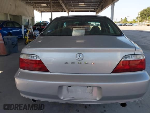 ✅ 2003 Acura TL Type S • VIN: 19UUA56883A000336 • Лот: 42850513. Опубликован ранее на IAAI с пробегом 187 534 миль. Бесплатный доступ к архиву аукционных продаж из США и подробный отчёт об истории автомобиля на DreamBid. Изображение 16.