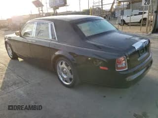 ✅ 2006 Rolls-Royce Phantom • VIN: SCA1S684X6UX08208 • Lot: 77905764. Wystawiony na Copart z przebiegiem 108 986 mil. Bezpłatny archiwum sprzedaży aukcyjnych z USA i szczegółowy raport historii pojazdu na DreamBid. Zdjęcie 2.