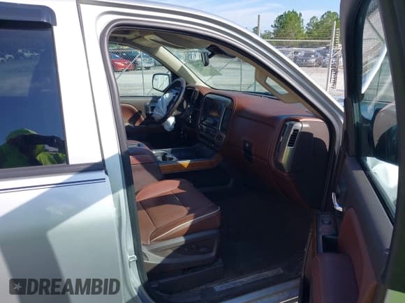 ✅ 2014 Chevrolet Silverado 1500 High Country • VIN: 3GCUKTEC5EG527776 • Lot: 43387532. Listed on IAAI with 101,859 mi. Free auction sales archive from the USA and detailed vehicle history report at DreamBid. Image 5.