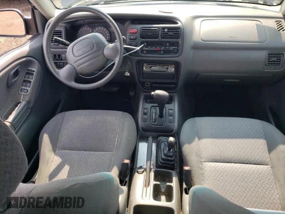 ✅ 2001 Chevrolet Tracker • VIN: 2CNBJ13C616955326 • Лот: 64105184. Опубликован ранее на Copart с пробегом 138 156 миль. Бесплатный доступ к архиву аукционных продаж из США и подробный отчёт об истории автомобиля на DreamBid. Изображение 8.