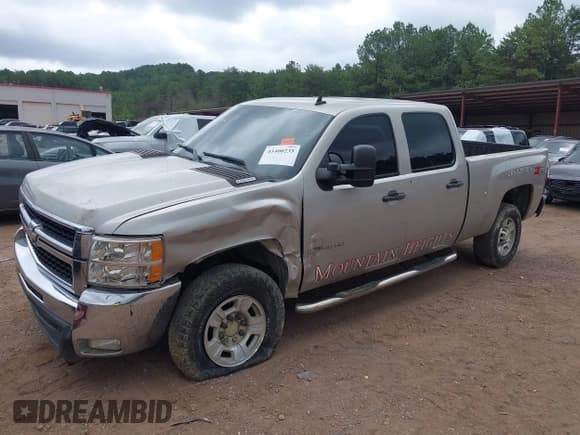 ✅ 2008 Chevrolet Silverado 2500HD LTZ • VIN: 1GCHK23648F154552 • Лот: 43400235. Опубликован ранее на IAAI с пробегом 197 246 миль. Бесплатный доступ к архиву аукционных продаж из США и подробный отчёт об истории автомобиля на DreamBid. Изображение 6.