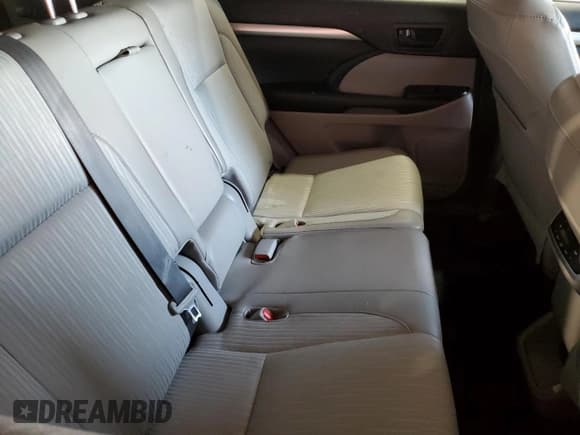 ✅ 2014 Toyota Highlander LE • VIN: 5TDBKRFH7ES041170 • Лот: 59275835. Опубликован ранее на Copart с пробегом 258 239 миль. Бесплатный доступ к архиву аукционных продаж из США и подробный отчёт об истории автомобиля на DreamBid. Изображение 12.