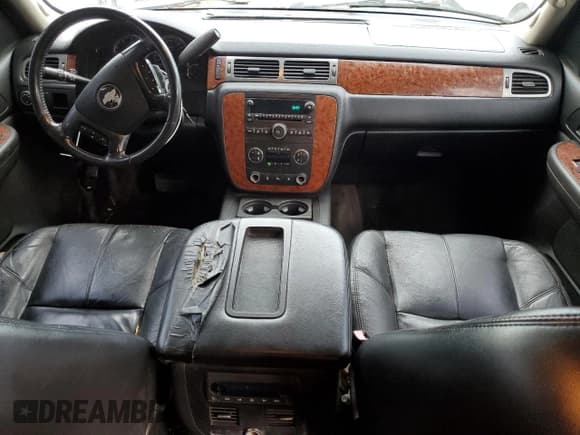 ✅ 2007 Chevrolet Avalanche 2LT • VIN: 3GNEC12J07G267368 • Lot: 84643225. Listed on Copart with 243,118 mi. Free auction sales archive from the USA and detailed vehicle history report at DreamBid. Image 8.