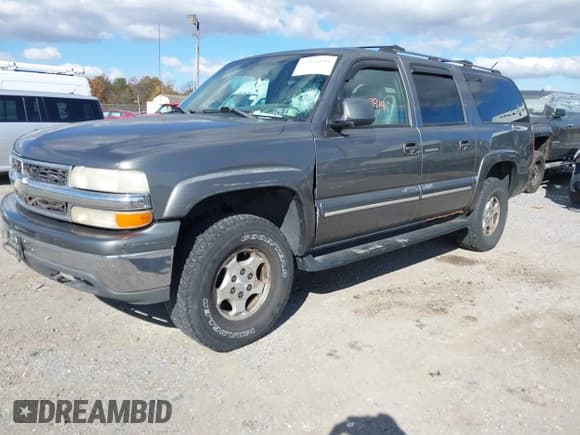 ✅ 2001 Chevrolet Suburban LS • VIN: 3GNFK16T01G202000 • Lot: 43558914. Wystawiony na IAAI z przebiegiem 221 599 mil. Bezpłatny archiwum sprzedaży aukcyjnych z USA i szczegółowy raport historii pojazdu na DreamBid. Zdjęcie 17.