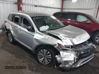 ✅ 2020 Mitsubishi Outlander ES • VIN: JA4AD2A38LZ019080 • Лот: 42545904. Опубликован ранее на IAAI с пробегом 101 691 миль. Бесплатный доступ к архиву аукционных продаж из США и подробный отчёт об истории автомобиля на DreamBid. Изображение 1.