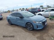 ✅ 2024 Nissan Sentra SR • VIN: 3N1AB8DV9RY210136 • Lot: 43014926. Wystawiony na IAAI z przebiegiem 32 109 mil. Bezpłatny archiwum sprzedaży aukcyjnych z USA i szczegółowy raport historii pojazdu na DreamBid. Zdjęcie 1.