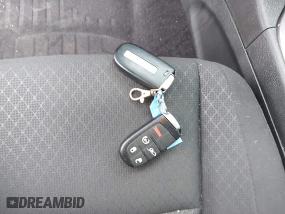 ✅ 2019 Jeep Grand Cherokee Upland • VIN: 1C4RJFAG8KC541396 • Lot: 42217719. Listed on IAAI with 72,466 mi. Free auction sales archive from the USA and detailed vehicle history report at DreamBid. Image 11.