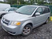 ✅ 2010 Dodge Grand Caravan SXT • VIN: 2D4RN5D14AR349004 • Lot: 43049326. Wystawiony na IAAI z przebiegiem Nie podano. Bezpłatny archiwum sprzedaży aukcyjnych z USA i szczegółowy raport historii pojazdu na DreamBid. Zdjęcie 2.