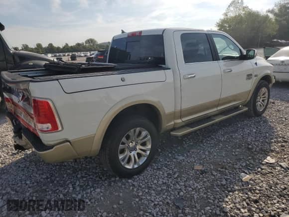 2017 Ram 1500 Limited z VIN 1C6RR7PT7HS721560, wystawiony jako Copart lot #84820855 z przebiegiem 69 327 mil mil oraz Szkoda całkowita • Salvage title. Historia ofert i sprzedaży dostępna na DreamBid. Obrazek 3.