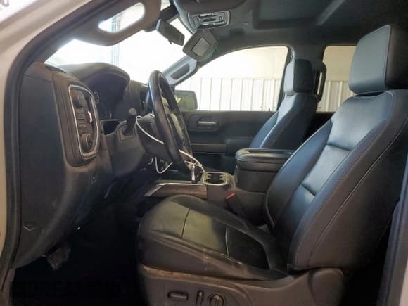 ✅ 2021 Chevrolet Silverado 1500 LT Trail Boss • VIN: 1GCPYFEL8MZ315384 • Lot: 66251155. Wystawiony na Copart z przebiegiem 110 053 mil. Bezpłatny archiwum sprzedaży aukcyjnych z USA i szczegółowy raport historii pojazdu na DreamBid. Zdjęcie 7.