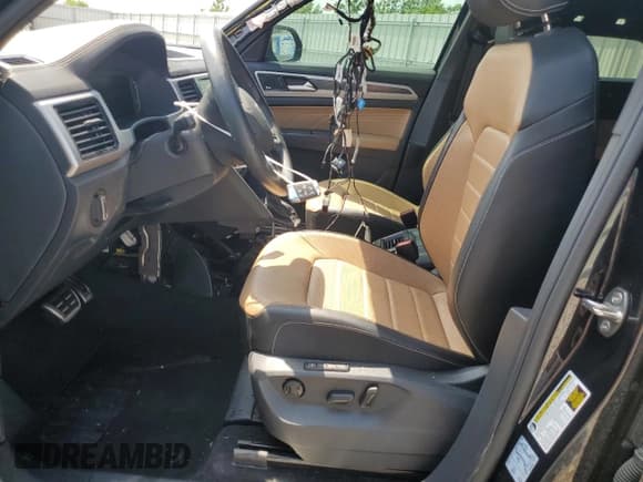 ✅ 2022 Volkswagen Atlas SEL Premium R-Line • VIN: 1V2FE2CA6NC202518 • Лот: 59571925. Опубликован ранее на Copart с пробегом Не указан. Бесплатный доступ к архиву аукционных продаж из США и подробный отчёт об истории автомобиля на DreamBid. Изображение 7.