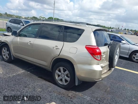 ✅ 2007 Toyota RAV4 Limited • VIN: JTMZK31V976009400 • Лот: 42765563. Опубликован ранее на IAAI с пробегом 179 528 миль. Бесплатный доступ к архиву аукционных продаж из США и подробный отчёт об истории автомобиля на DreamBid. Изображение 3.