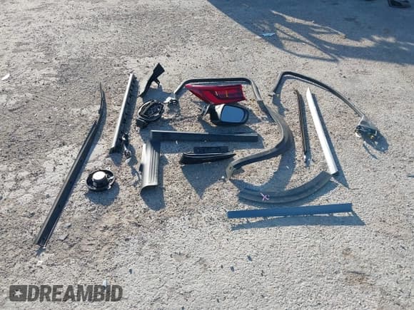 ✅ 2023 Infiniti QX50 Sport • VIN: 3PCAJ5FA8PF107355 • Lot: 43637736. Wystawiony na IAAI z przebiegiem 36 485 mil. Bezpłatny archiwum sprzedaży aukcyjnych z USA i szczegółowy raport historii pojazdu na DreamBid. Zdjęcie 12.