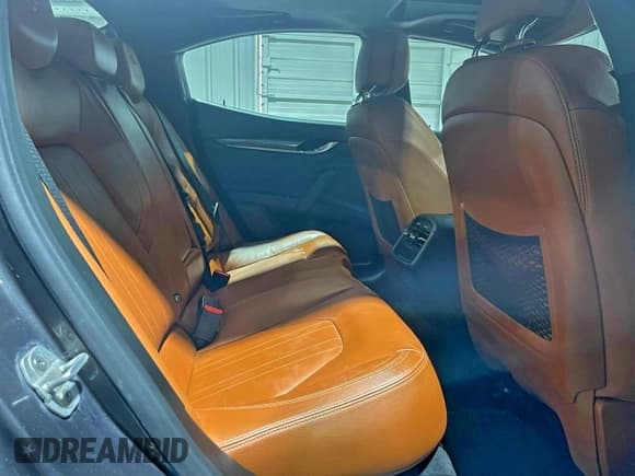 ✅ 2017 Maserati Ghibli • VIN: ZAM57XSA9H1206127 • Lot: 94841135. Wystawiony na Copart z przebiegiem 12 718 mil. Bezpłatny archiwum sprzedaży aukcyjnych z USA i szczegółowy raport historii pojazdu na DreamBid. Zdjęcie 6.