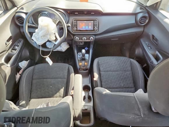 ✅ 2022 Nissan Kicks S • VIN: 3N1CP5BV7NL479416 • Lot: 90402365. Wystawiony na Copart z przebiegiem 64 207 mil. Bezpłatny archiwum sprzedaży aukcyjnych z USA i szczegółowy raport historii pojazdu na DreamBid. Zdjęcie 8.