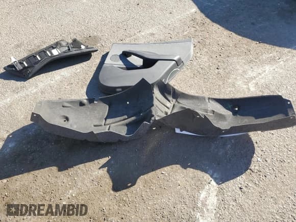 ✅ 2025 Tesla Model 3 Long Range • VIN: 5YJ3E1EA1SF938468 • Lot: 84957185. Listed on Copart with 5,564 mi. Free auction sales archive from the USA and detailed vehicle history report at DreamBid. Image 12.