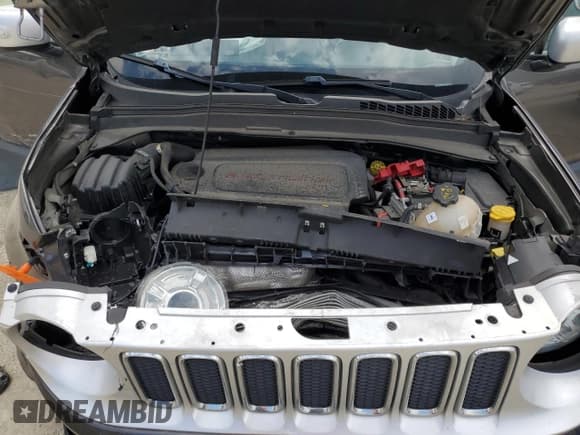 ✅ 2018 Jeep Renegade Limited • VIN: ZACCJADB7JPH12741 • Lot: 61870483. Listed on Copart with 63,182 mi. Free auction sales archive from the USA and detailed vehicle history report at DreamBid. Image 12.