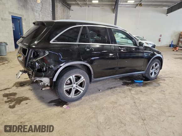 ✅ 2017 Mercedes-Benz GLC 300 • VIN: WDC0G4KB0HF134043 • Lot: 70672495. Wystawiony na Copart z przebiegiem 48 121 mil. Bezpłatny archiwum sprzedaży aukcyjnych z USA i szczegółowy raport historii pojazdu na DreamBid. Zdjęcie 3.