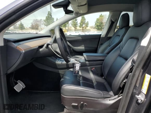 ✅ 2022 Tesla Model Y Performance • VIN: 7SAYGDEF0NF511223 • Lot: 55314095. Wystawiony na Copart z przebiegiem 65 242 mil. Bezpłatny archiwum sprzedaży aukcyjnych z USA i szczegółowy raport historii pojazdu na DreamBid. Zdjęcie 7.